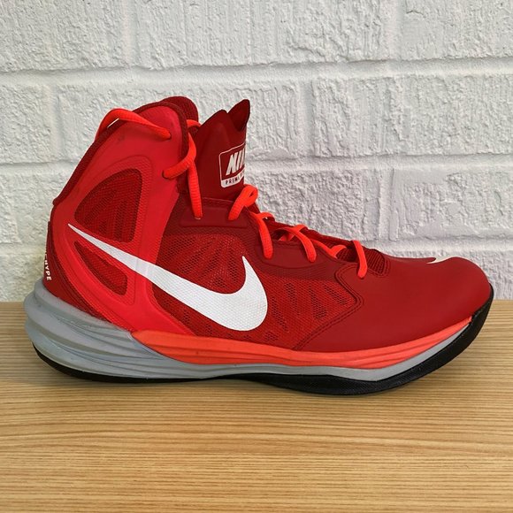 Athletic_Shoes